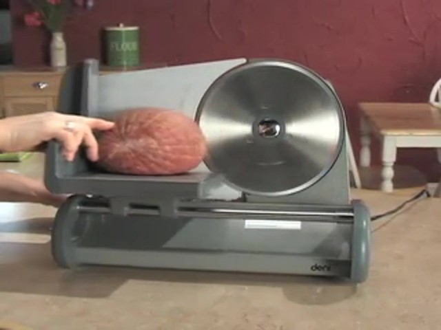 Deni&#153; 8 1/2&quot; - blade Electric Slicer  - image 2 from the video